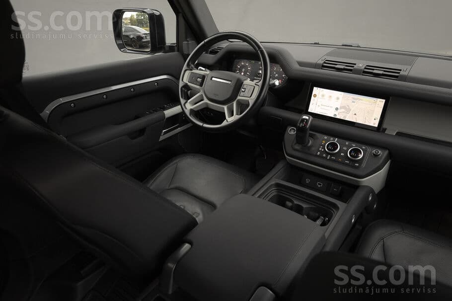 Land Rover Defender (2021) — 9/20