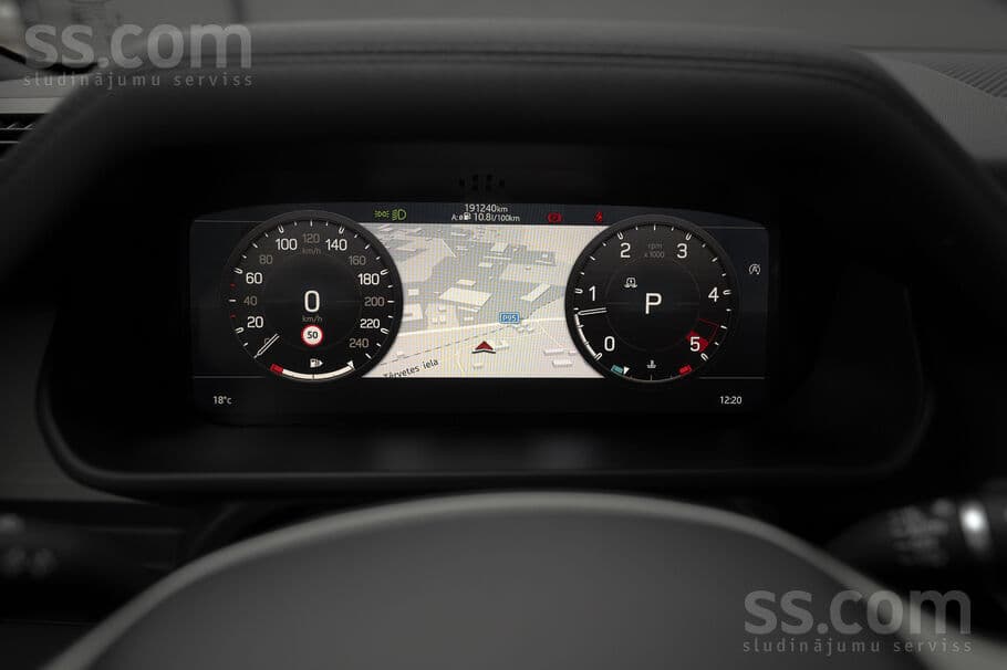 Land Rover Defender (2021) — 17/20