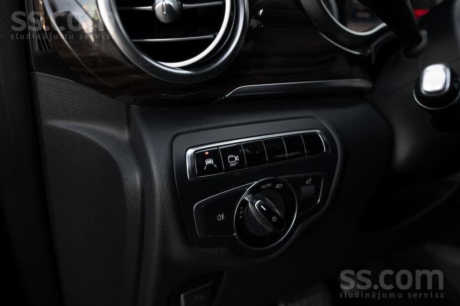 Mercedes-Benz V250 (2017) — 9/20