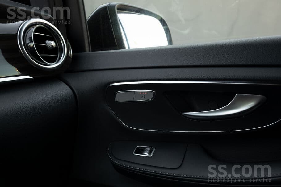 Mercedes-Benz V250 (2017) — 12/20