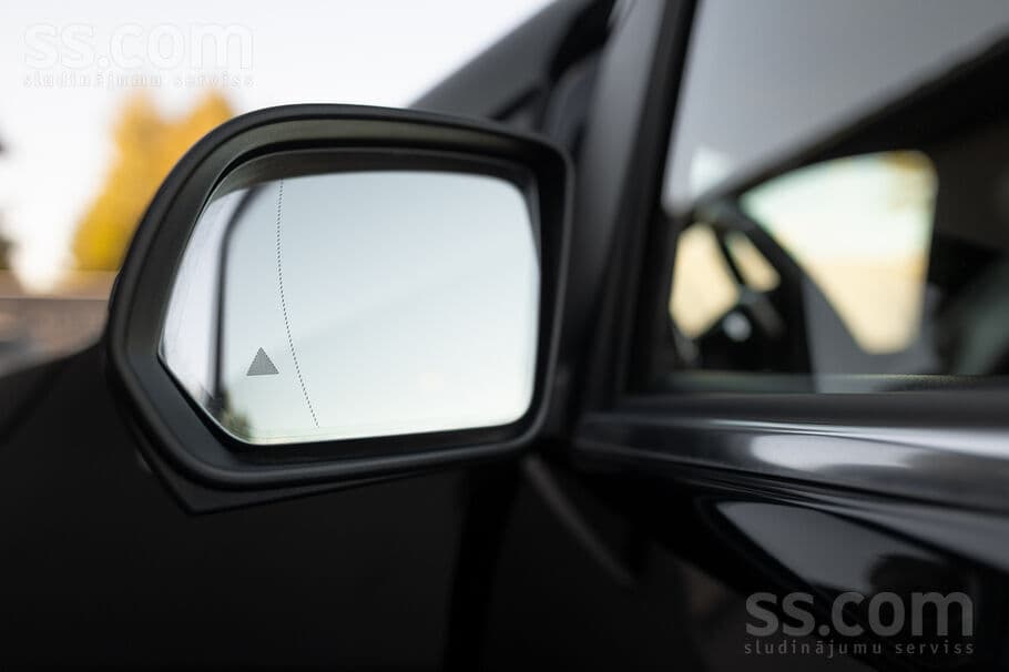 Mercedes-Benz V250 (2017) — 19/20