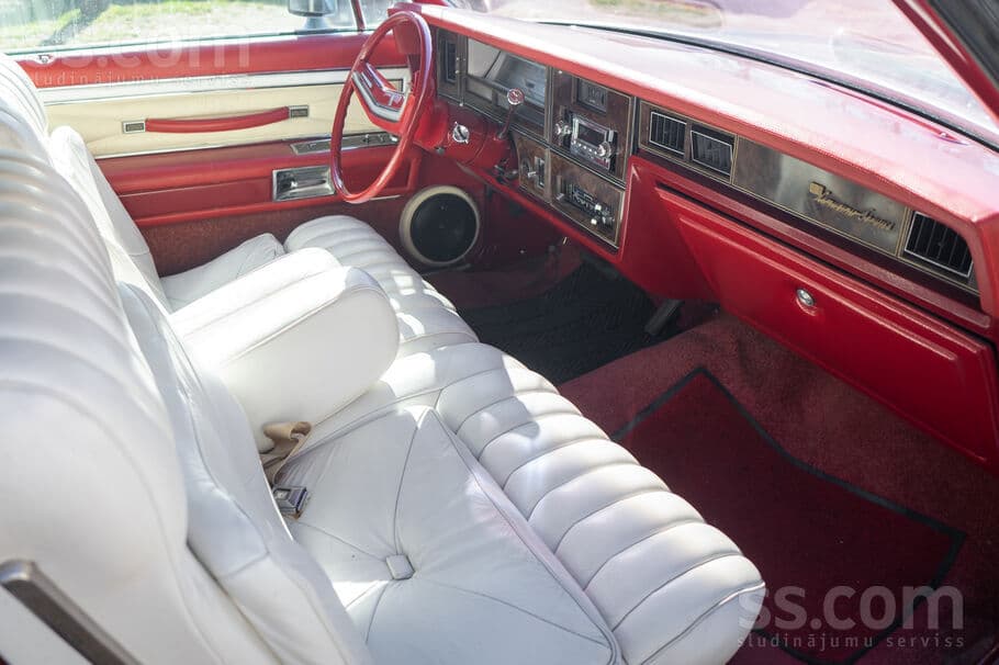 Lincoln Town Car (1979) — 7/16