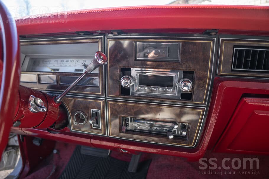 Lincoln Town Car (1979) — 10/16