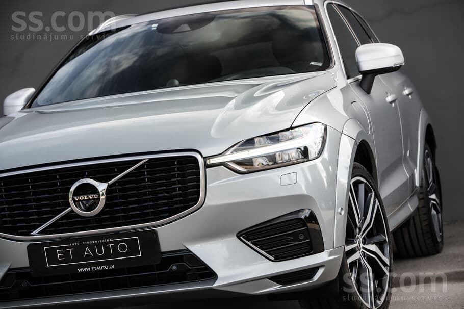 Volvo XC 60 (2018) — 2/20