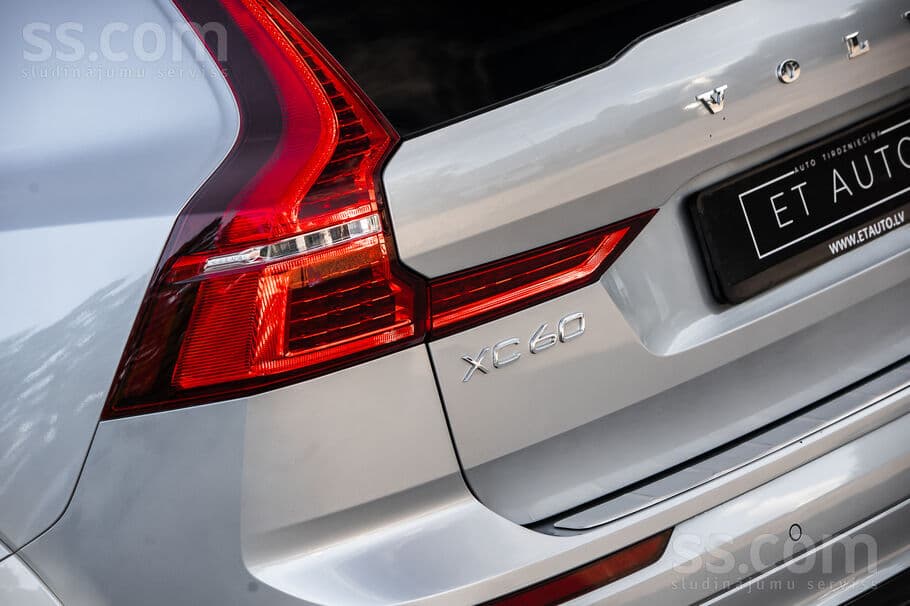 Volvo XC 60 (2018) — 9/20