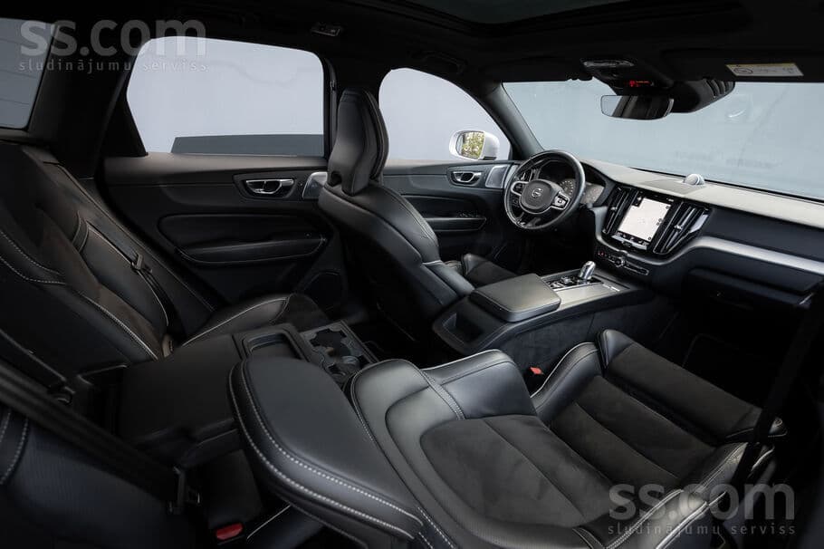 Volvo XC 60 (2018) — 11/20
