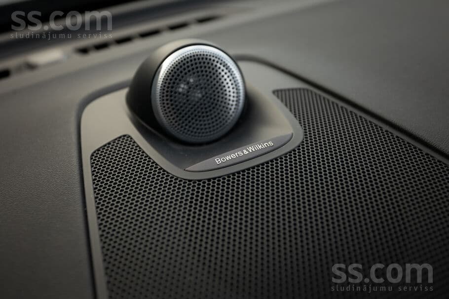 Volvo XC 60 (2018) — 19/20