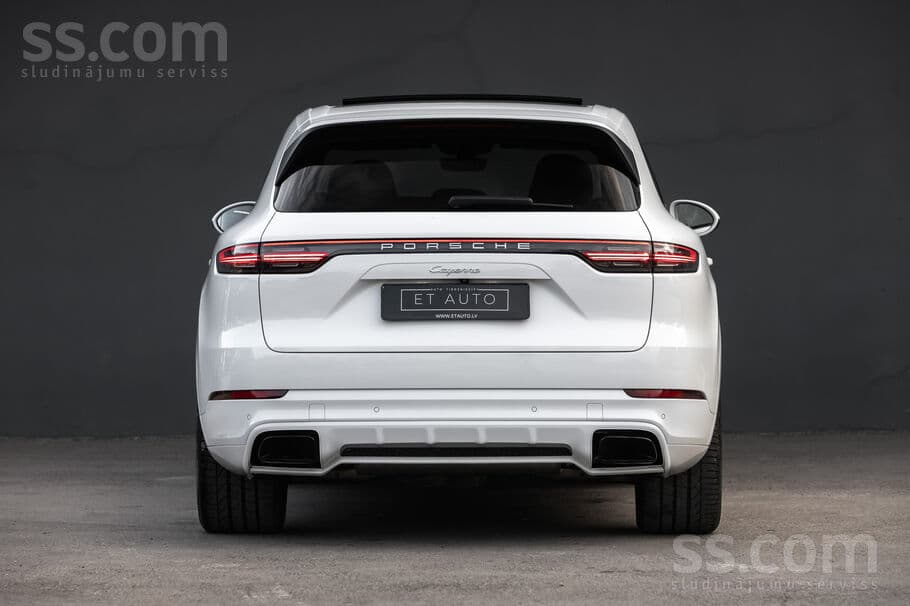 Porsche Cayenne (2018) — 9/20