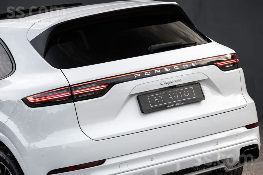 Porsche Cayenne (2018) — 11/20