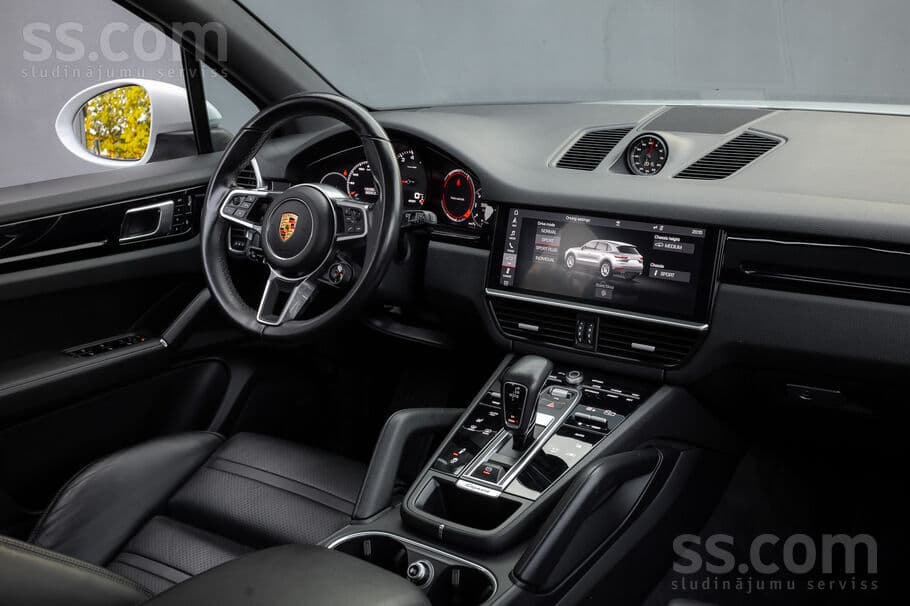Porsche Cayenne (2018) — 17/20