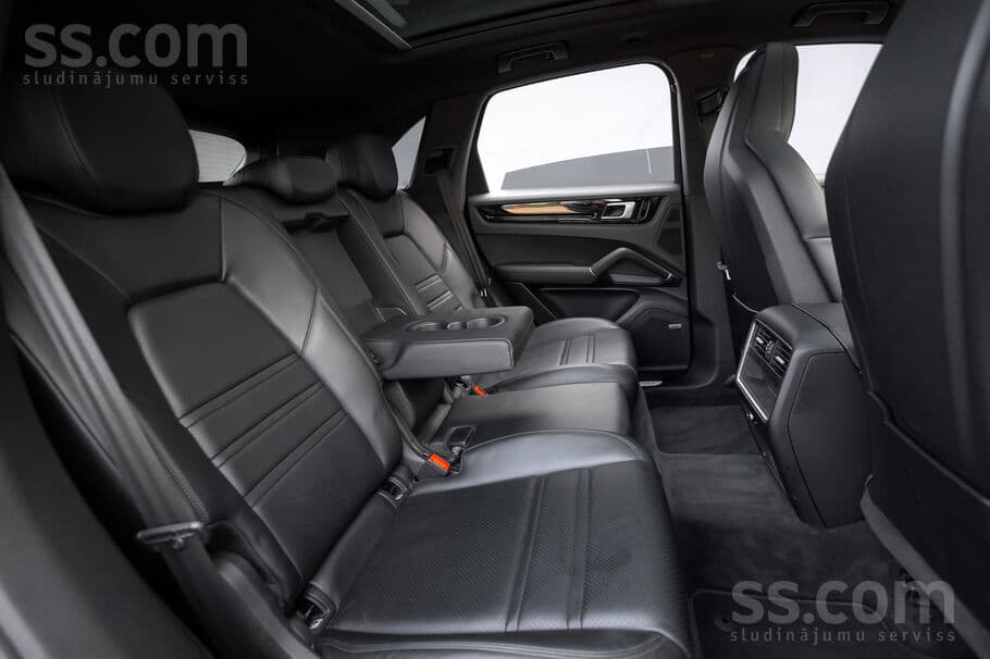 Porsche Cayenne (2018) — 19/20