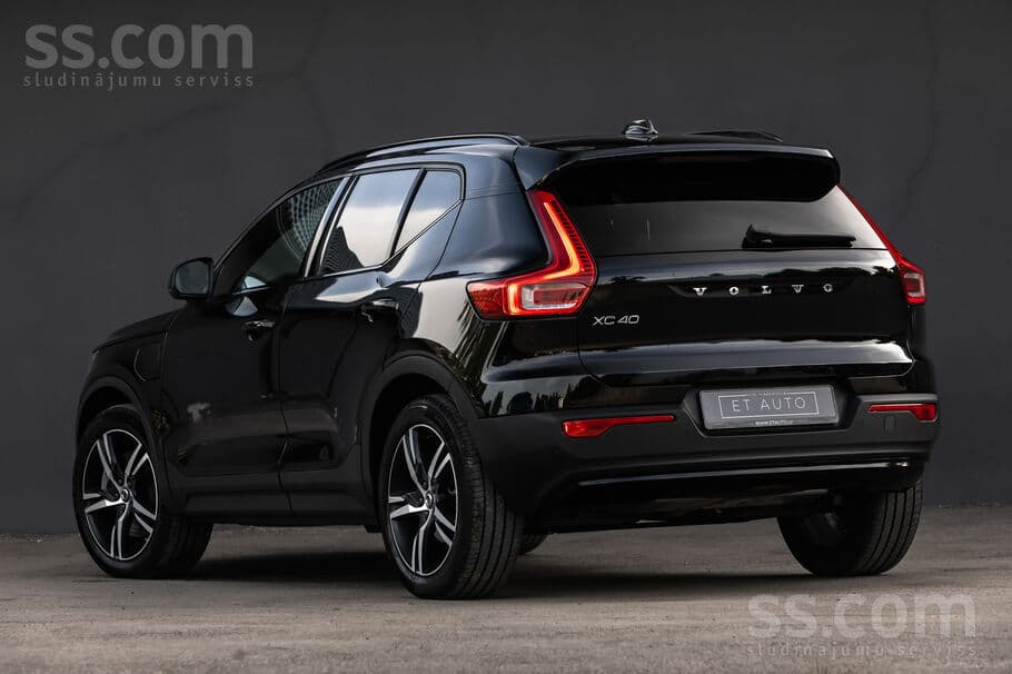 Volvo XC 40 (2021) — 10/20