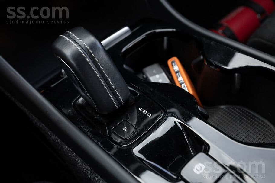 Volvo XC 40 (2021) — 16/20