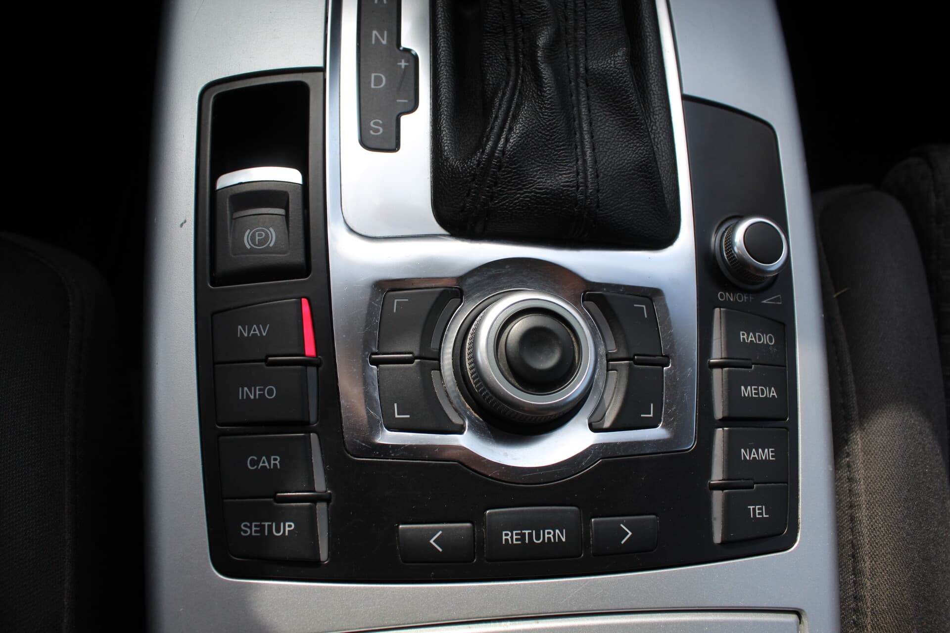 Audi A6 (2011) — 17/19