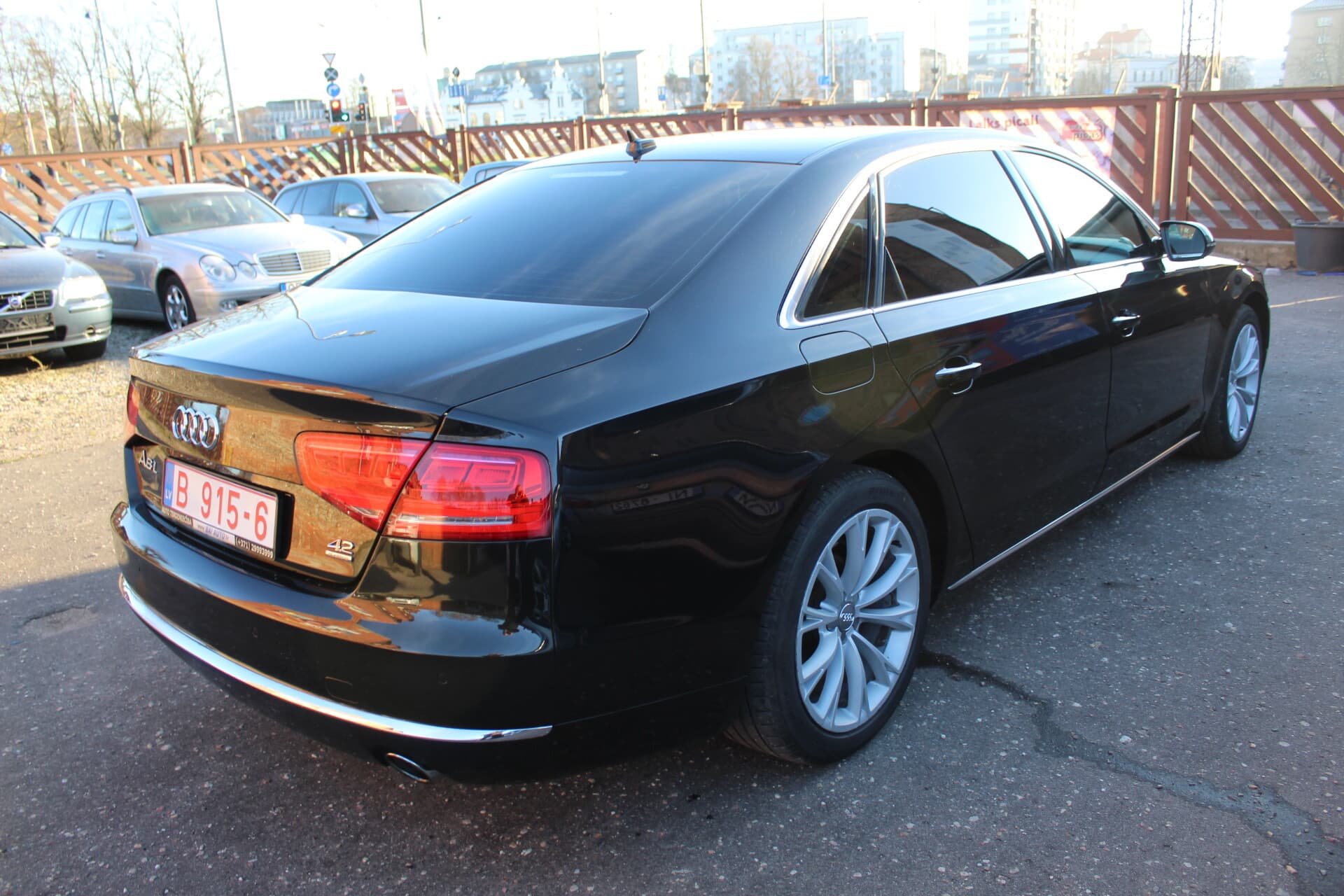 Audi A8 (2012) — 4/21