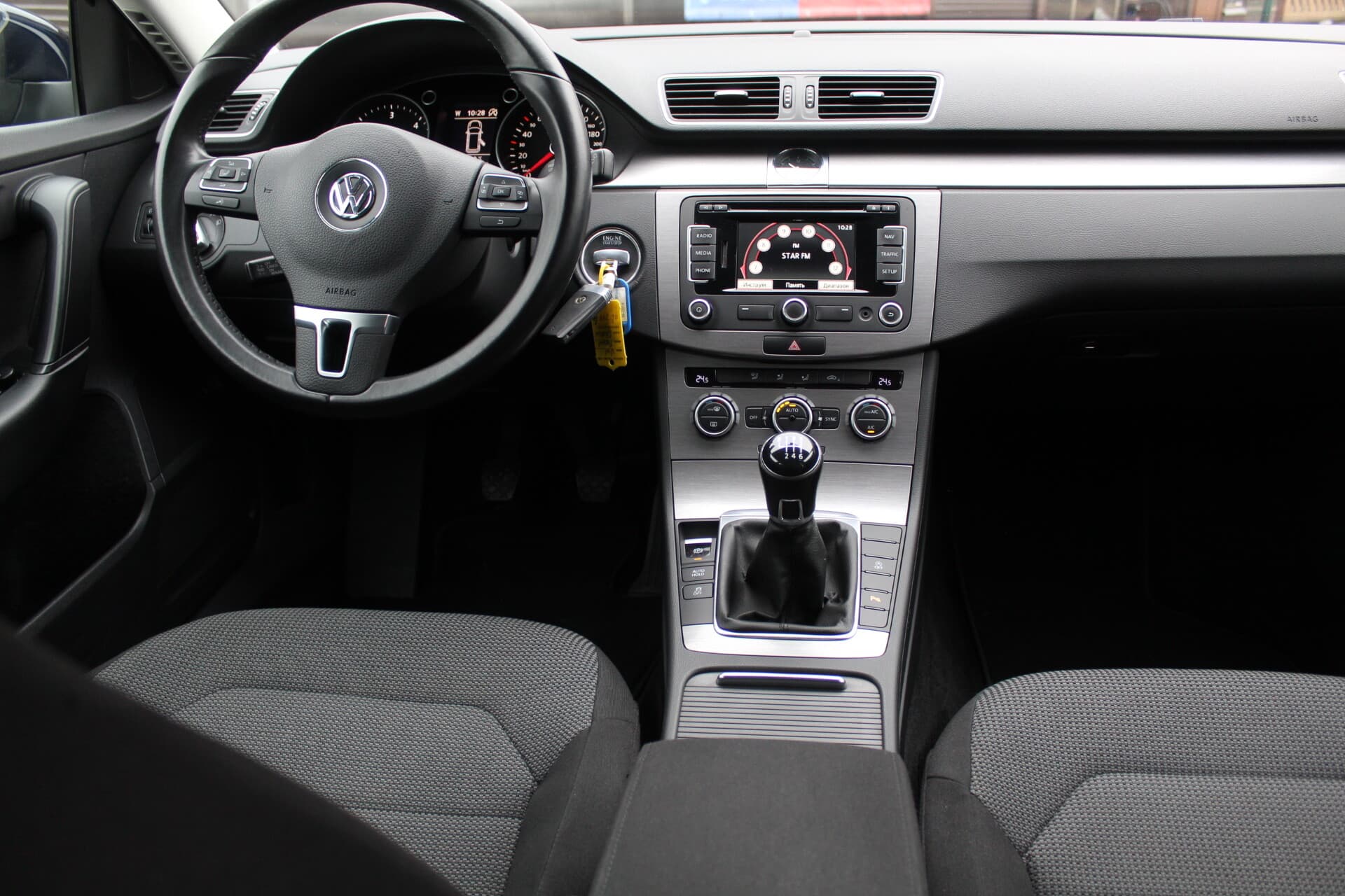 Volkswagen Passat (B7) (2013) — 9/15