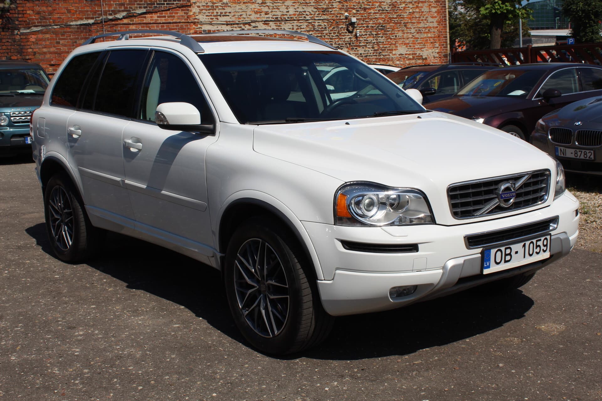 Volvo XC 90 (2013) — 1/16