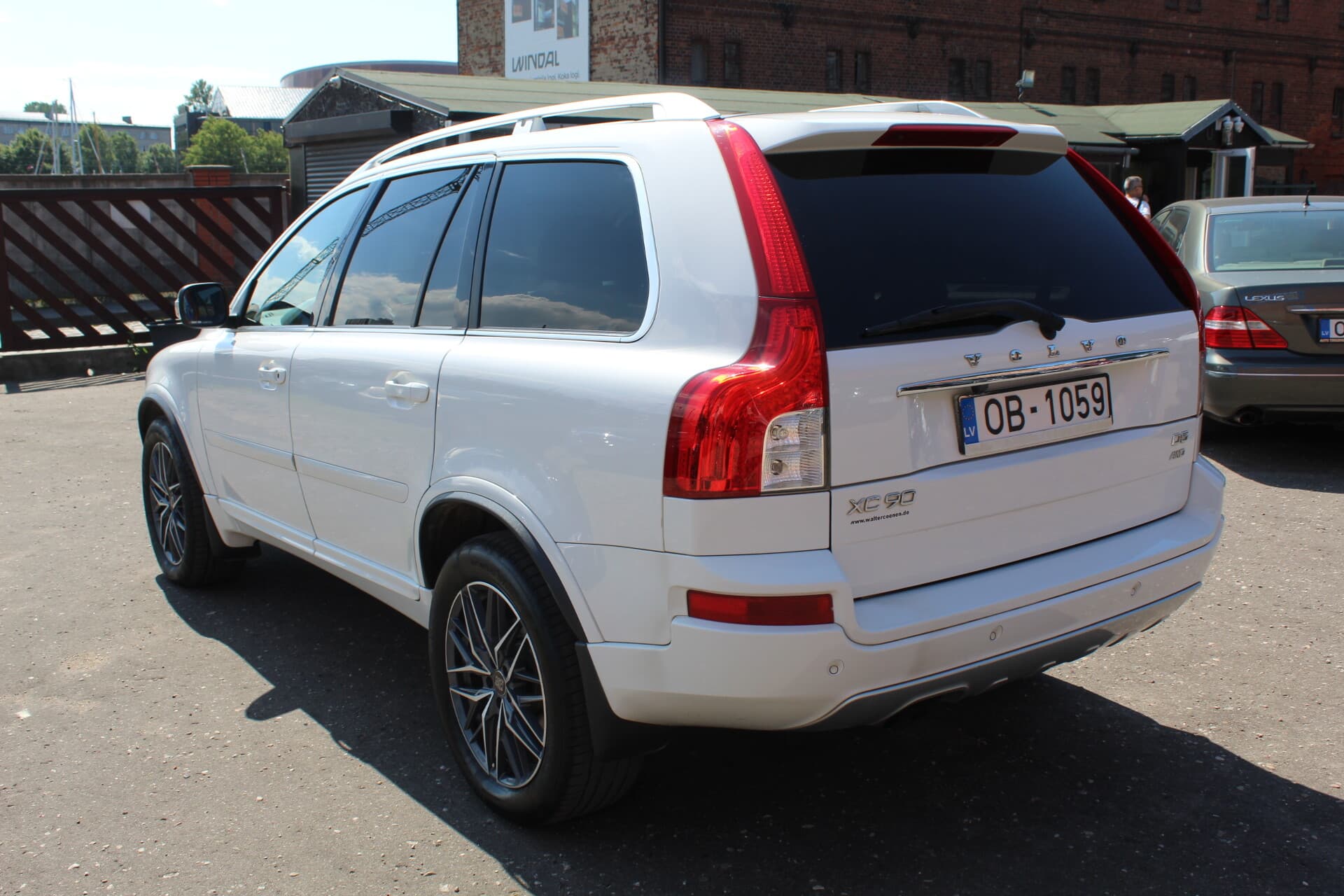 Volvo XC 90 (2013) — 3/16